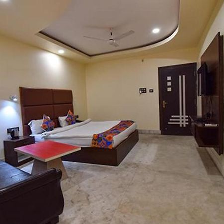 Fabhotel Rr Suites กูวาฮาติ ภายนอก รูปภาพ