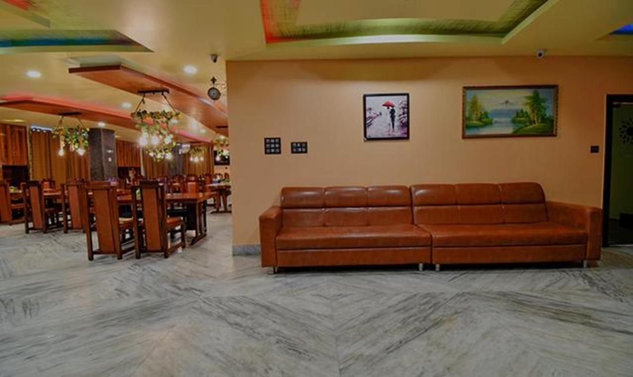 Fabhotel Rr Suites กูวาฮาติ ภายนอก รูปภาพ
