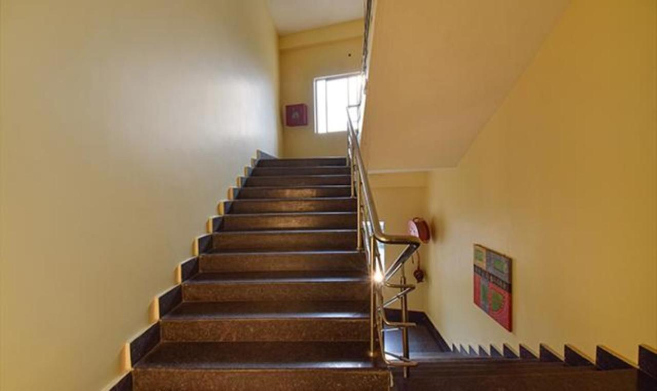 Fabhotel Rr Suites กูวาฮาติ ภายนอก รูปภาพ